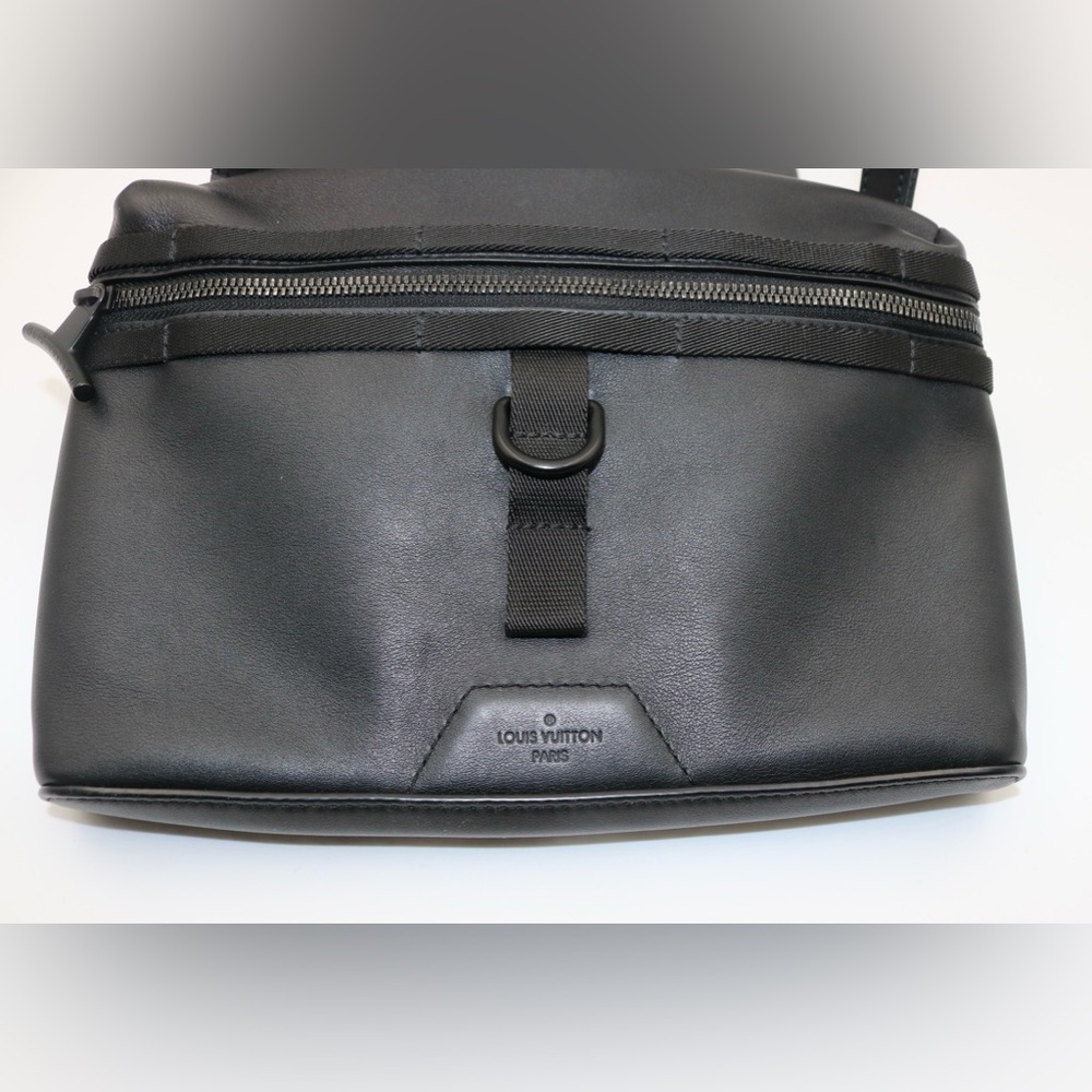 Louis Vuitton dark infinity leather crossbody bag - Picture 2 of 11